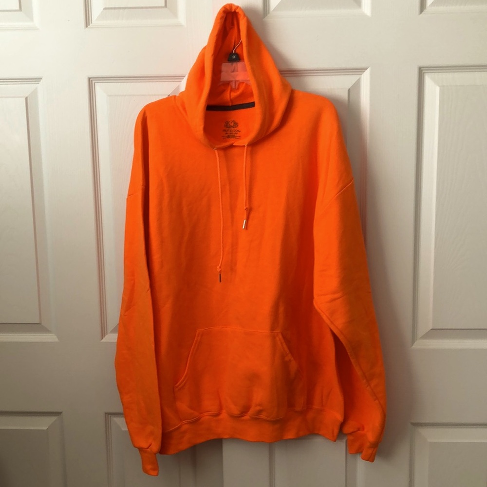 Men’s hoodie color orange fruit of the loom size 2XL.
